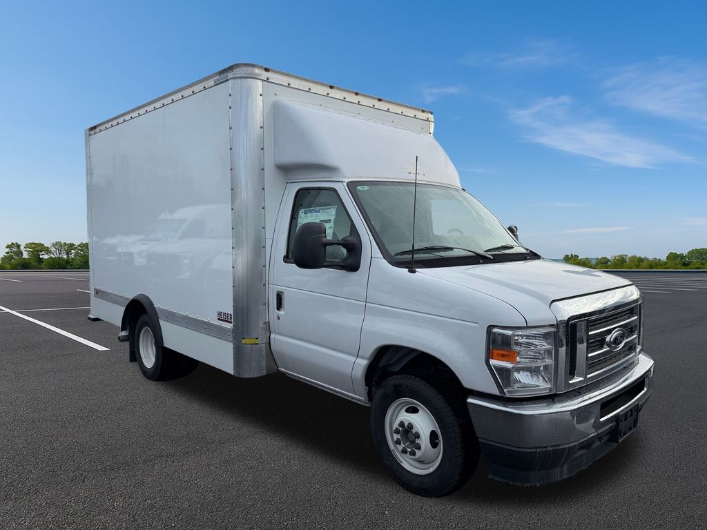 2025 Ford E-350 Base photo 7