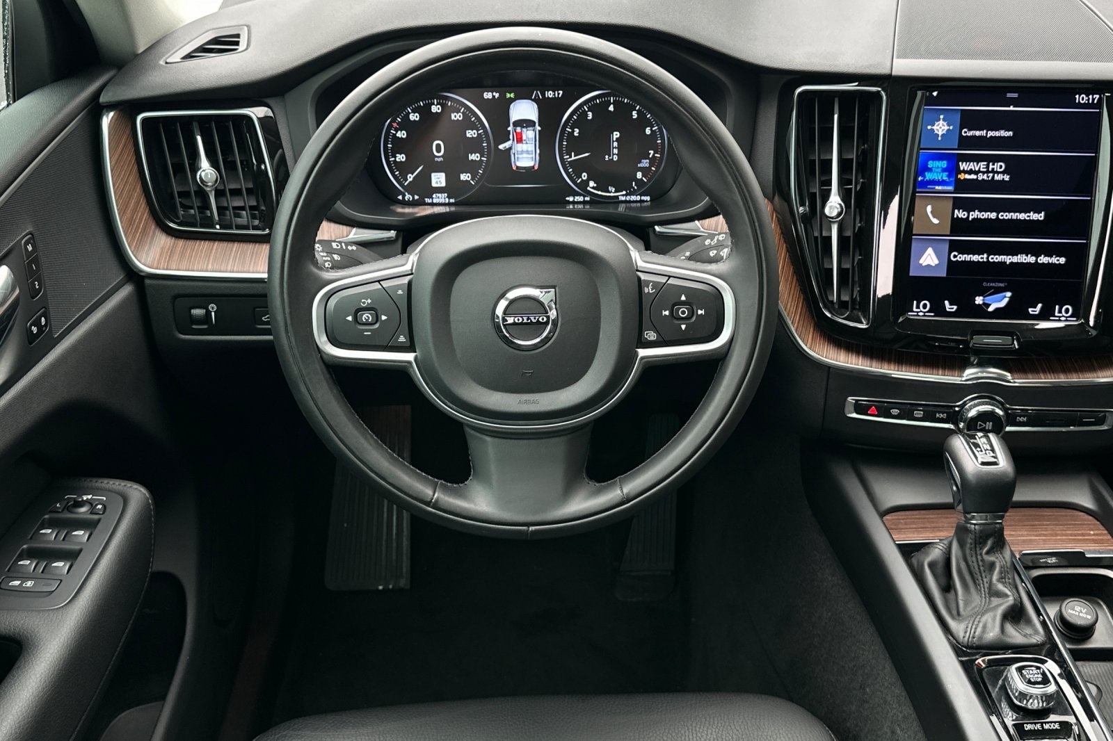 2021 Volvo XC60 T5 Momentum photo 15