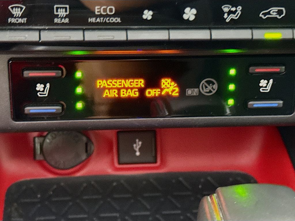 2022 Toyota RAV4 TRD Off-Road photo 16