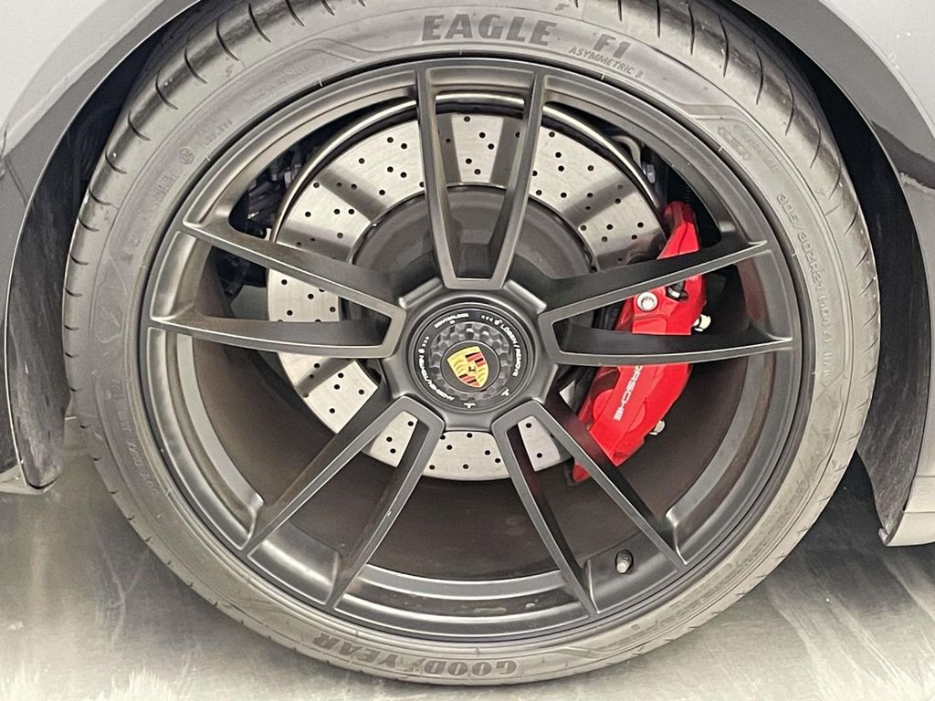 2023 Porsche 911 Targa 4 GTS photo 13