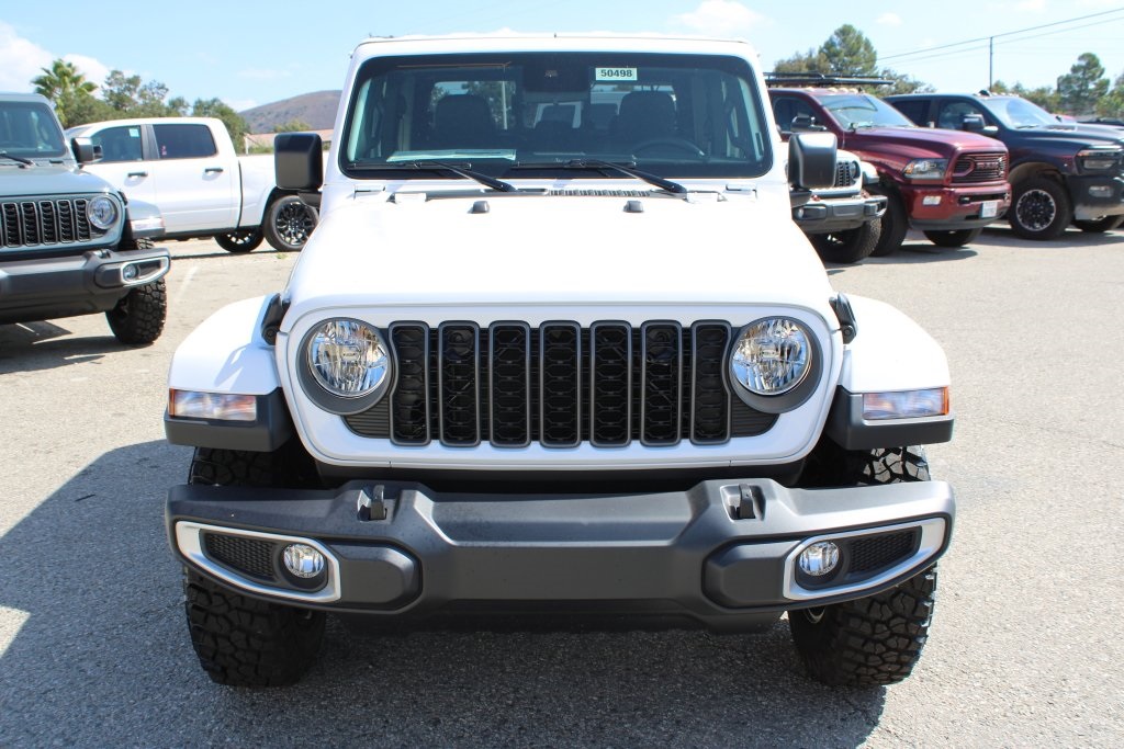 2025 Jeep Gladiator Sport photo 2