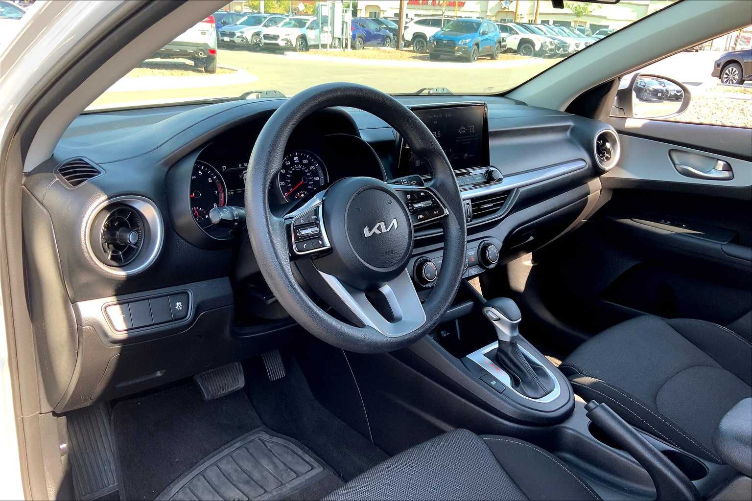 2023 Kia Forte LXS photo 14