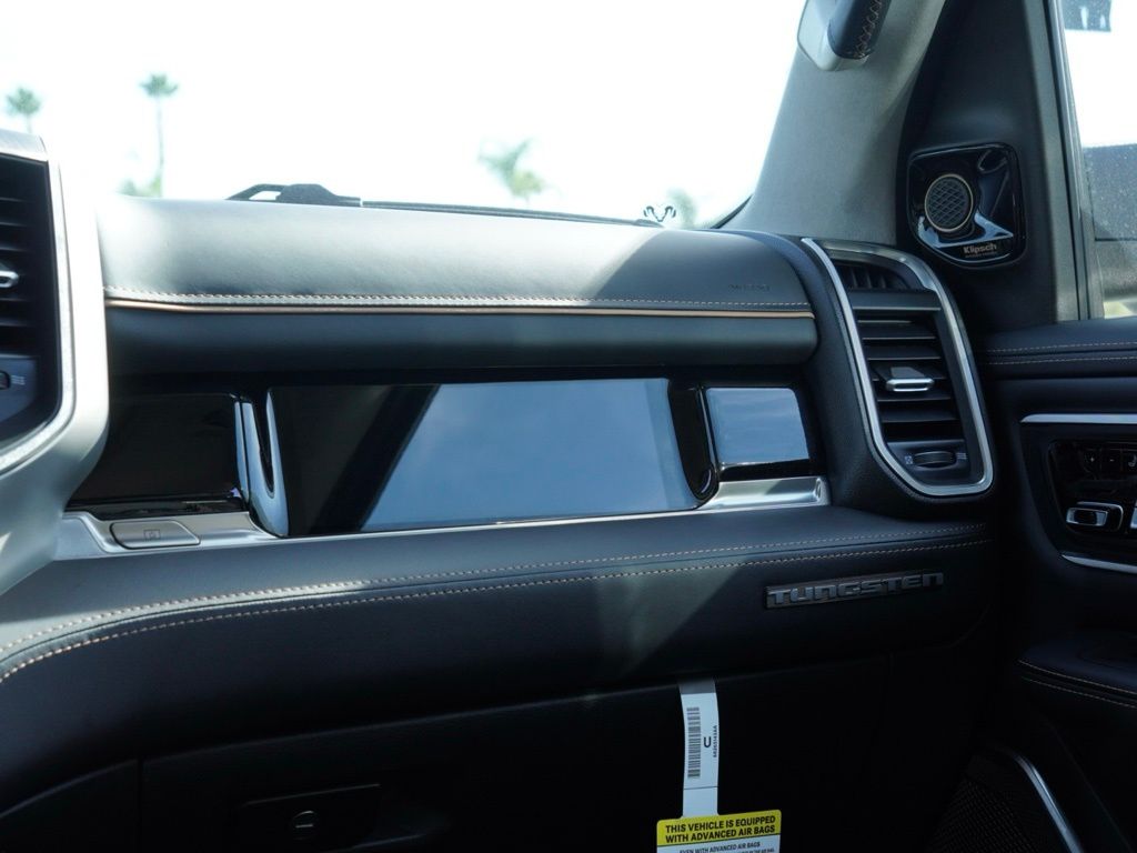 New 2026 Diamond Black Crystal Pearl-Coat Exterior Paint RAM Tungsten image 27