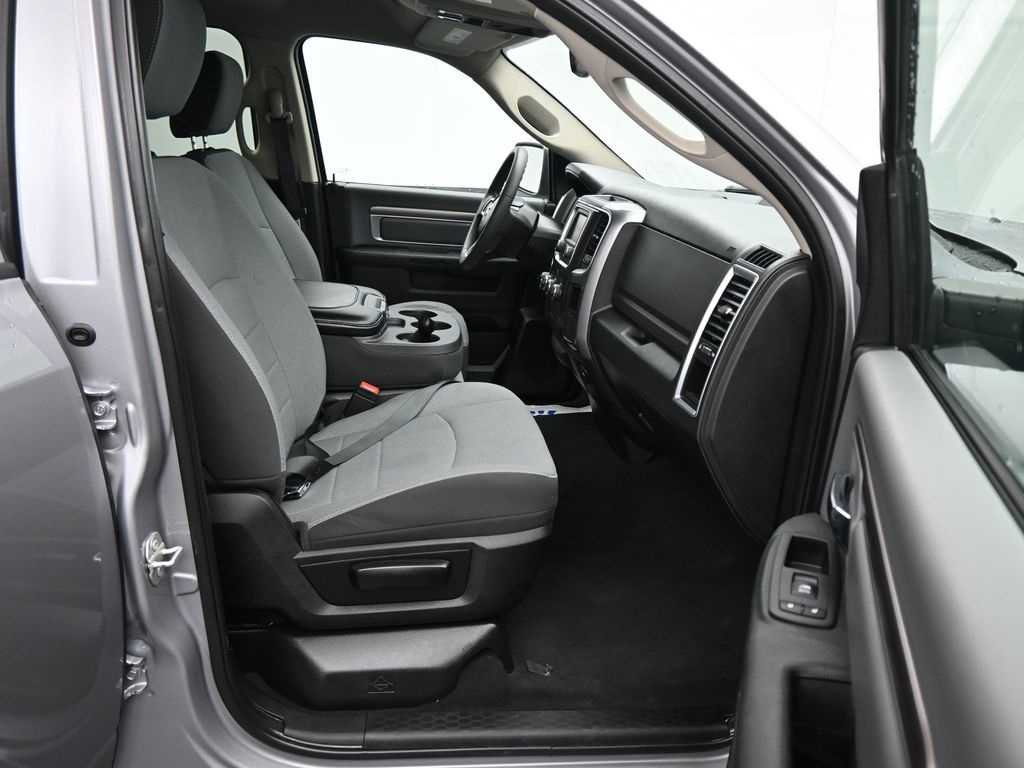 2024 Ram 1500 Classic SLT photo 13