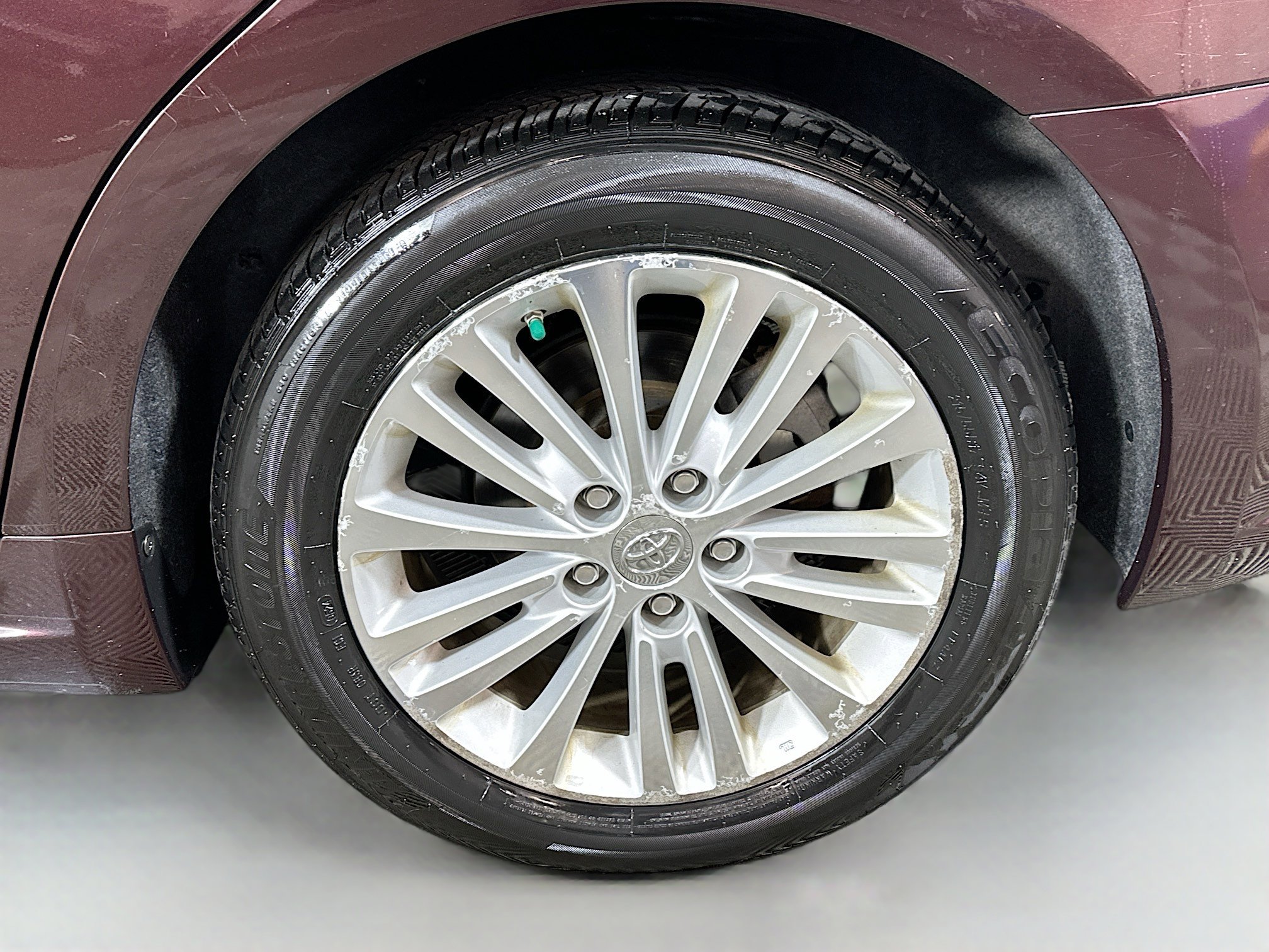 2013 Toyota Avalon Hybrid XLE Premium photo 29