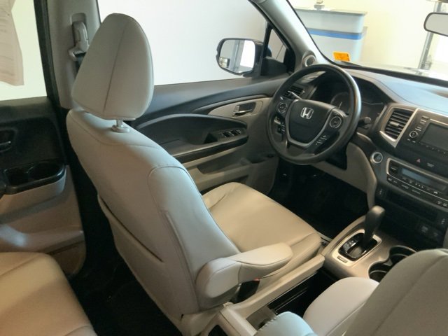 2019 Honda Ridgeline RTL photo 28