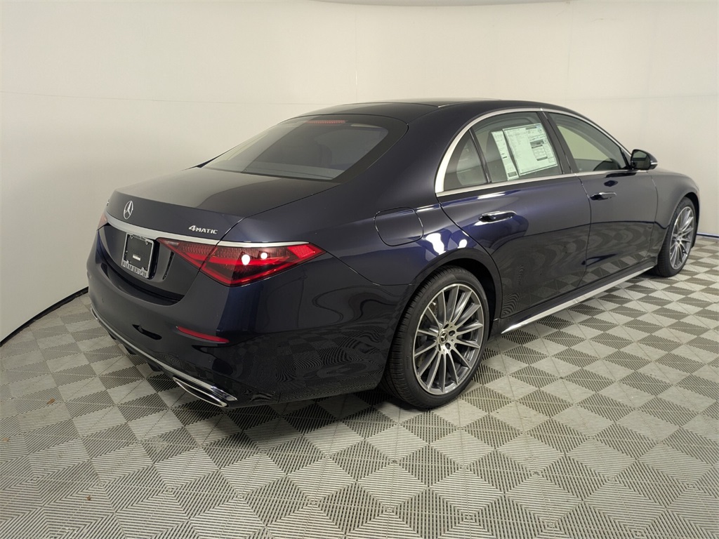 2026 Mercedes Benz S 500 4MATIC photo 2