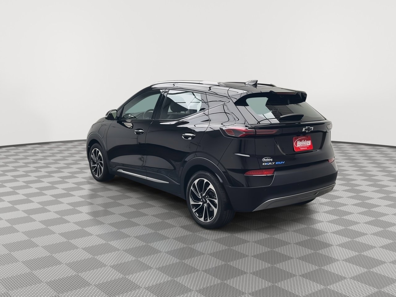 Used 2023 Chevrolet Bolt EUV Premier with VIN 1G1FZ6S07P4138503 for sale in Fond du Lac, WI