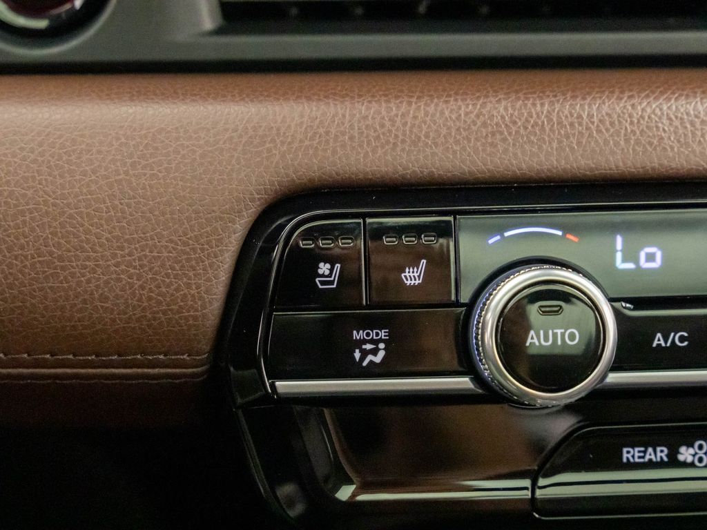 2025 Honda Pilot Elite photo 18