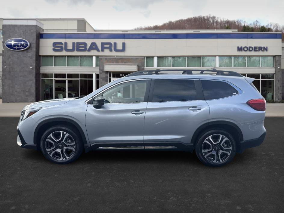 2025 Subaru Ascent Limited's photo