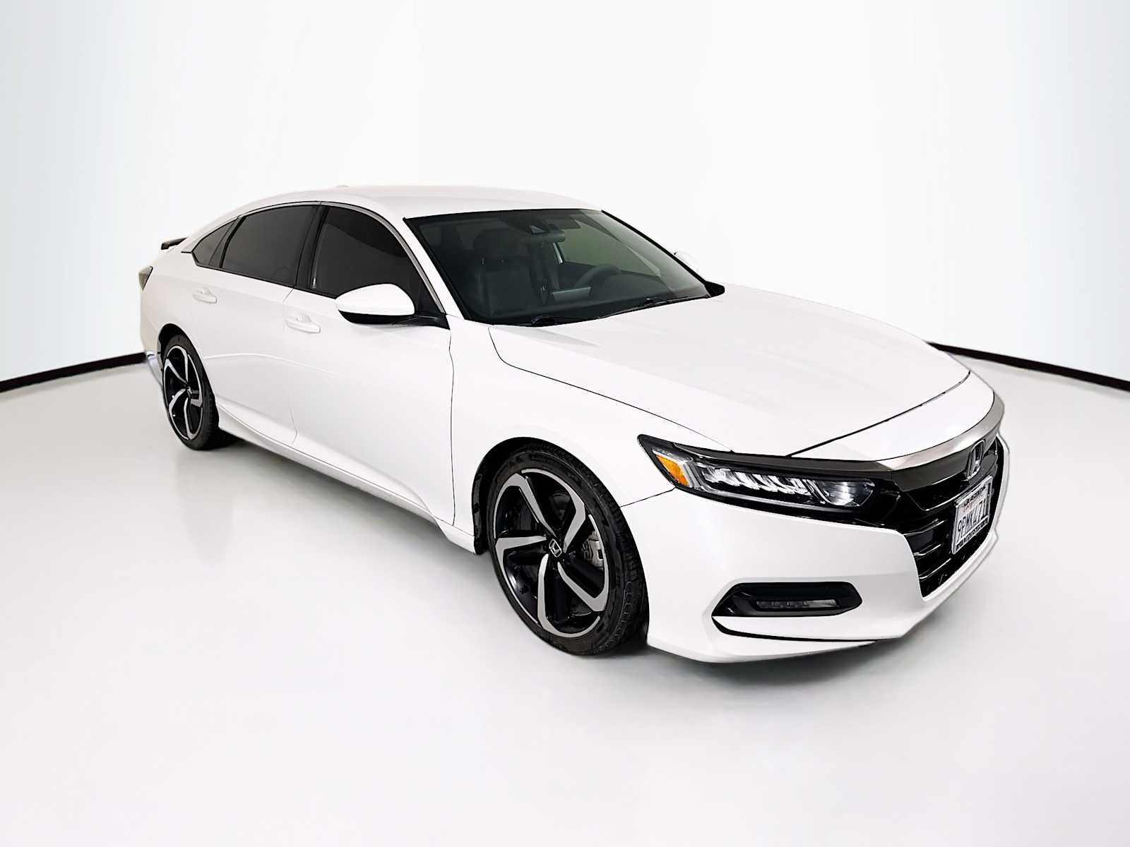 2020 Honda Accord Sport's photo