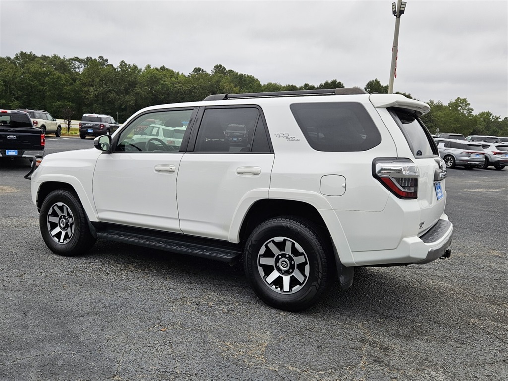 2022 Toyota 4Runner TRD Off-Road photo 9