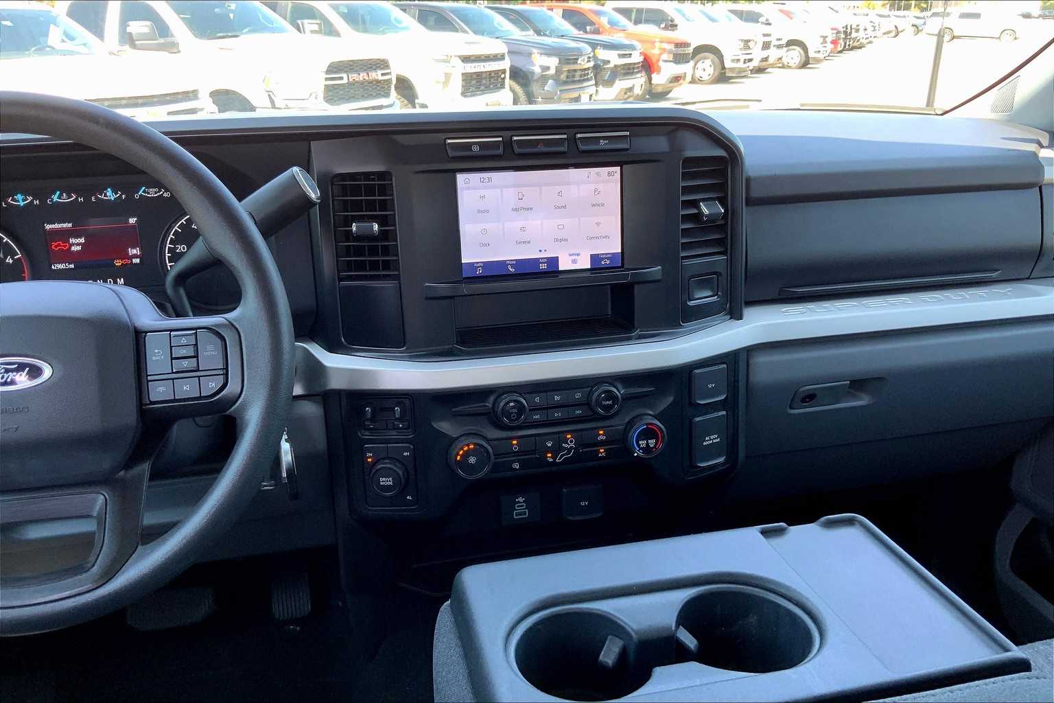2024 Ford F-250 XLT photo 6