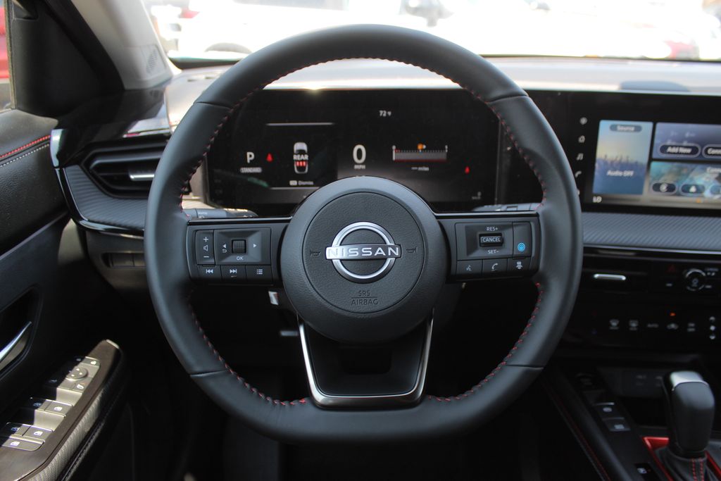 2025 Nissan Kicks SR photo 16