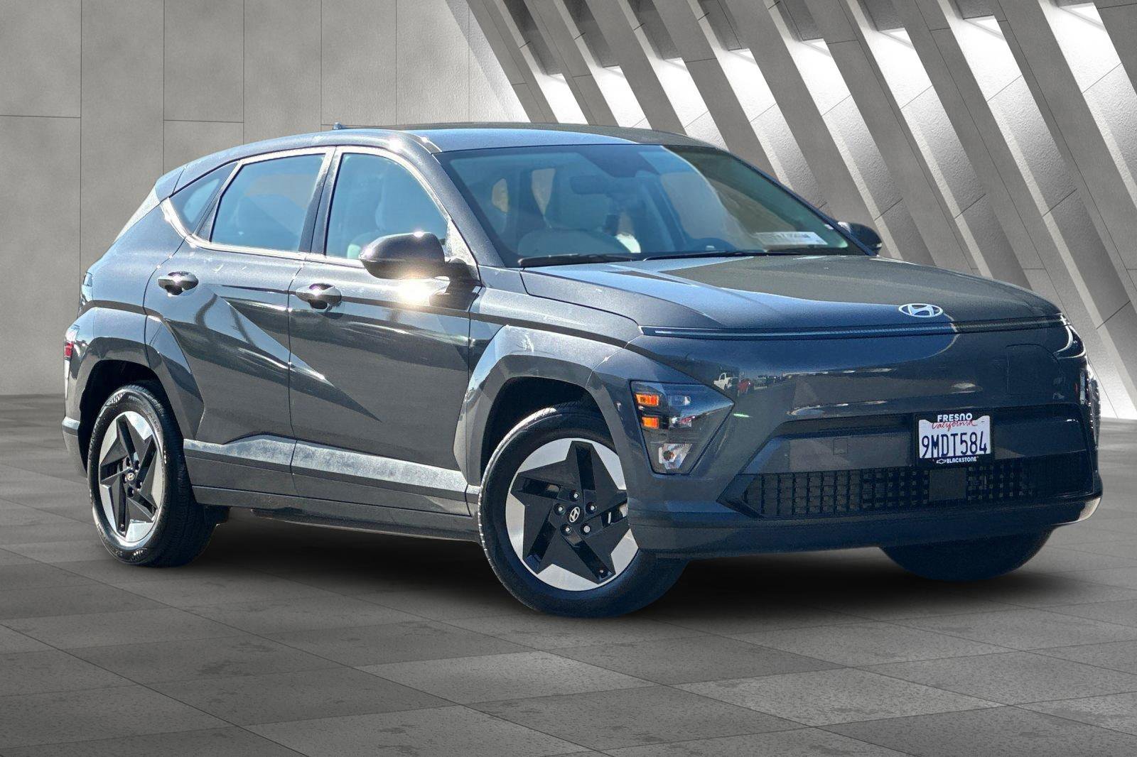 Used 2024 Hyundai Kona EV SE with VIN KM8HB3A72RU012162 for sale in Fresno, CA