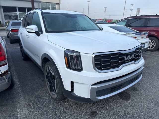 2023 Kia Telluride S photo 3