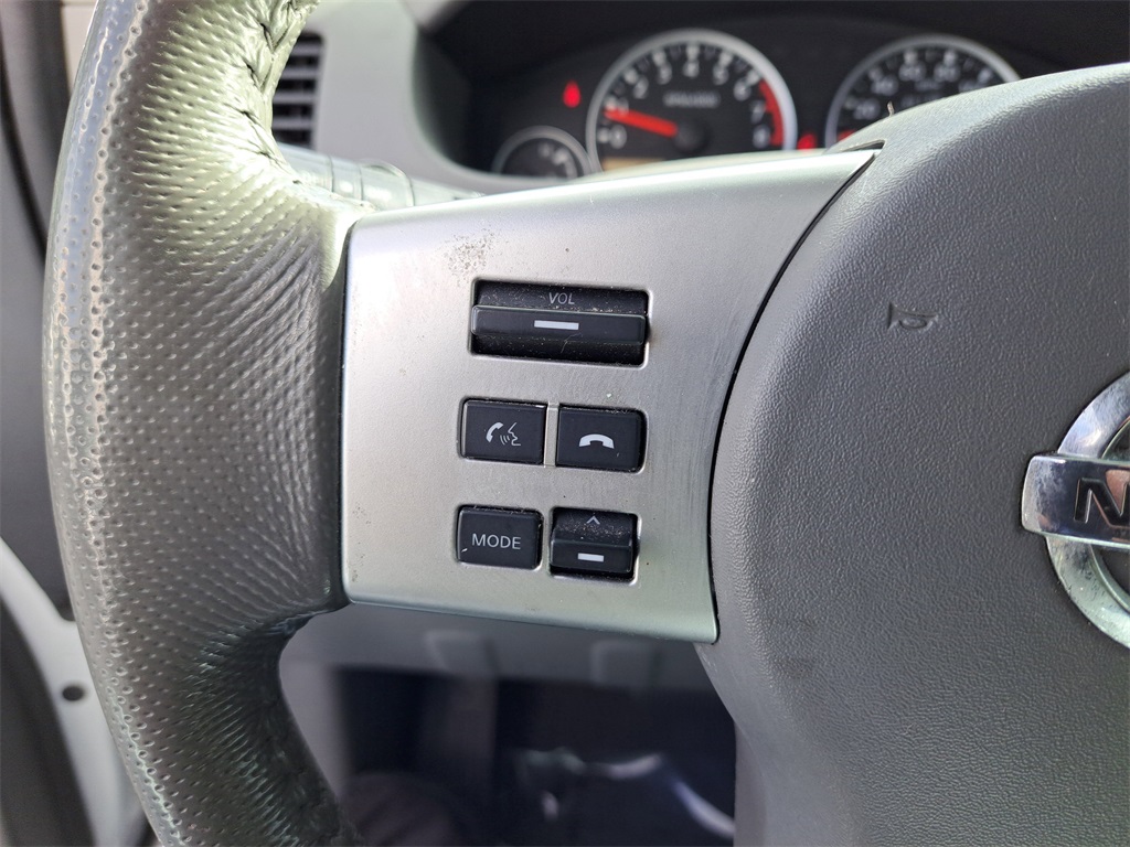 2019 Nissan Frontier SL photo 18