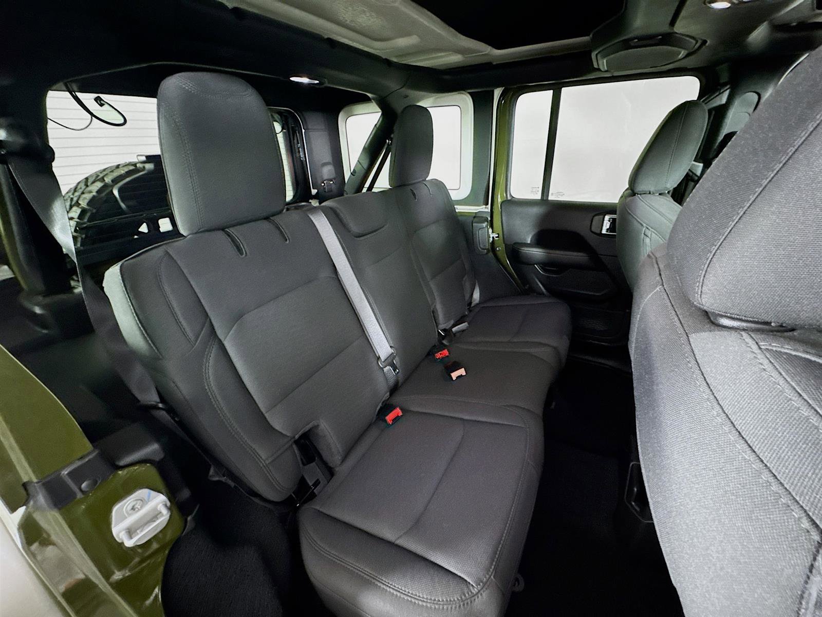 2022 Jeep Wrangler Unlimited Sahara photo 23