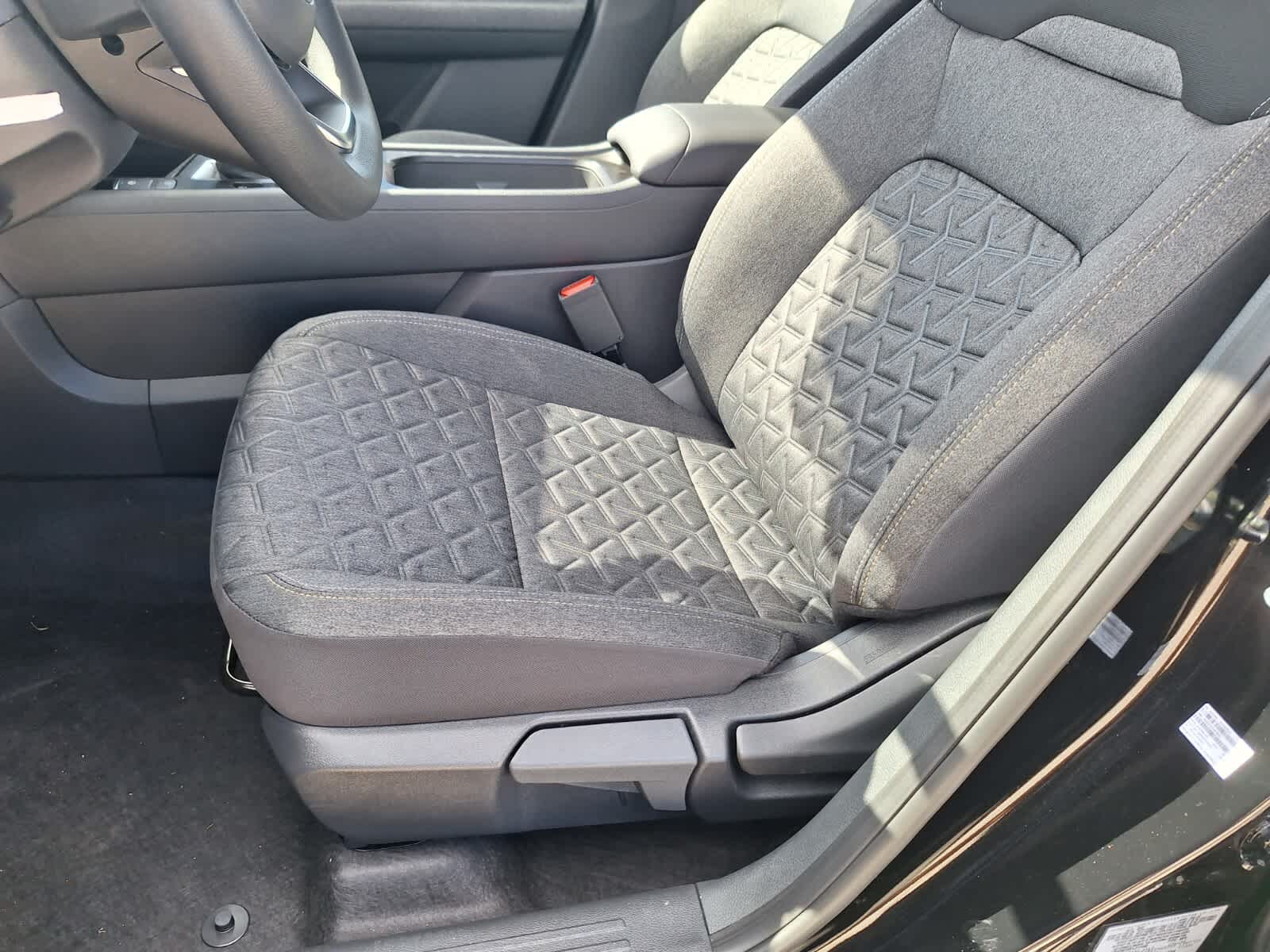 2026 Nissan Kicks SV photo 10