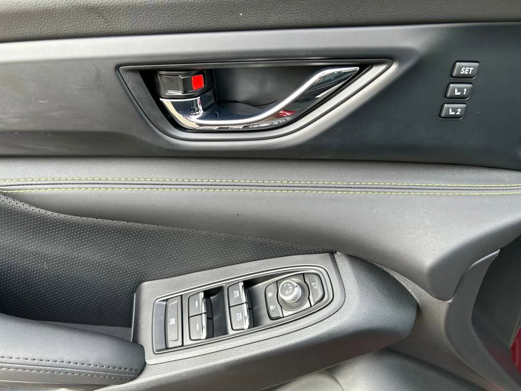 2025 Subaru Ascent Onyx Edition Touring photo 11