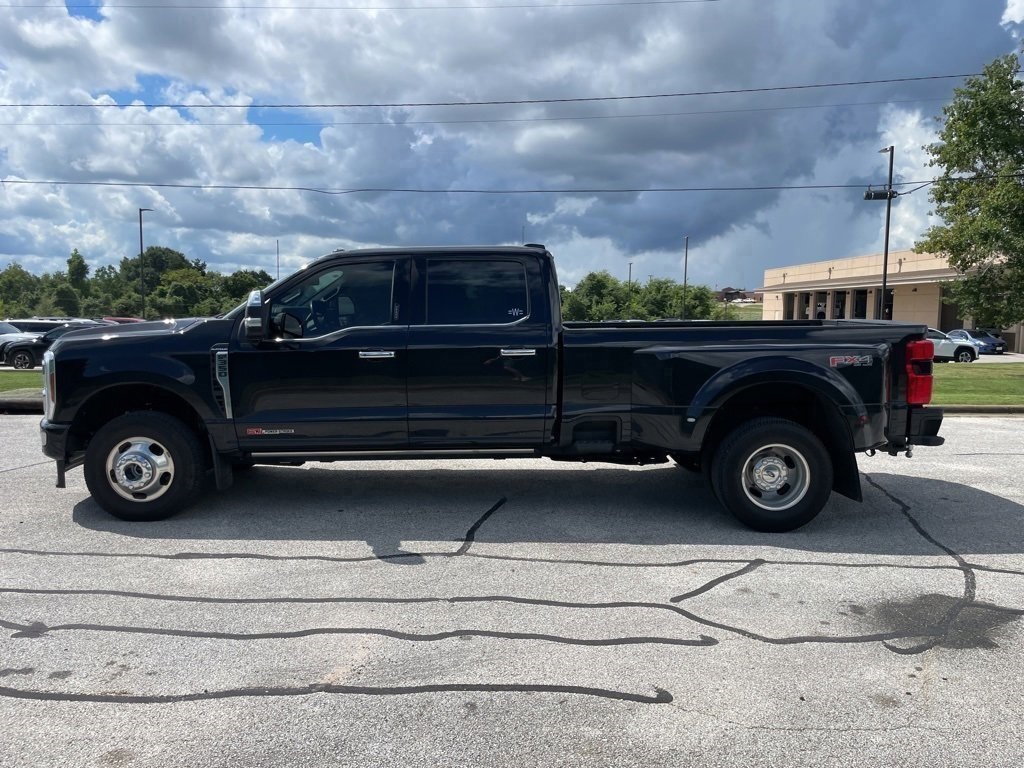 2024 Ford F-350 photo 3