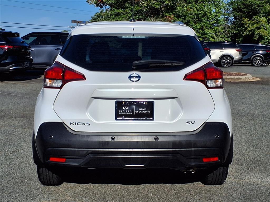 2020 Nissan Kicks SV photo 3