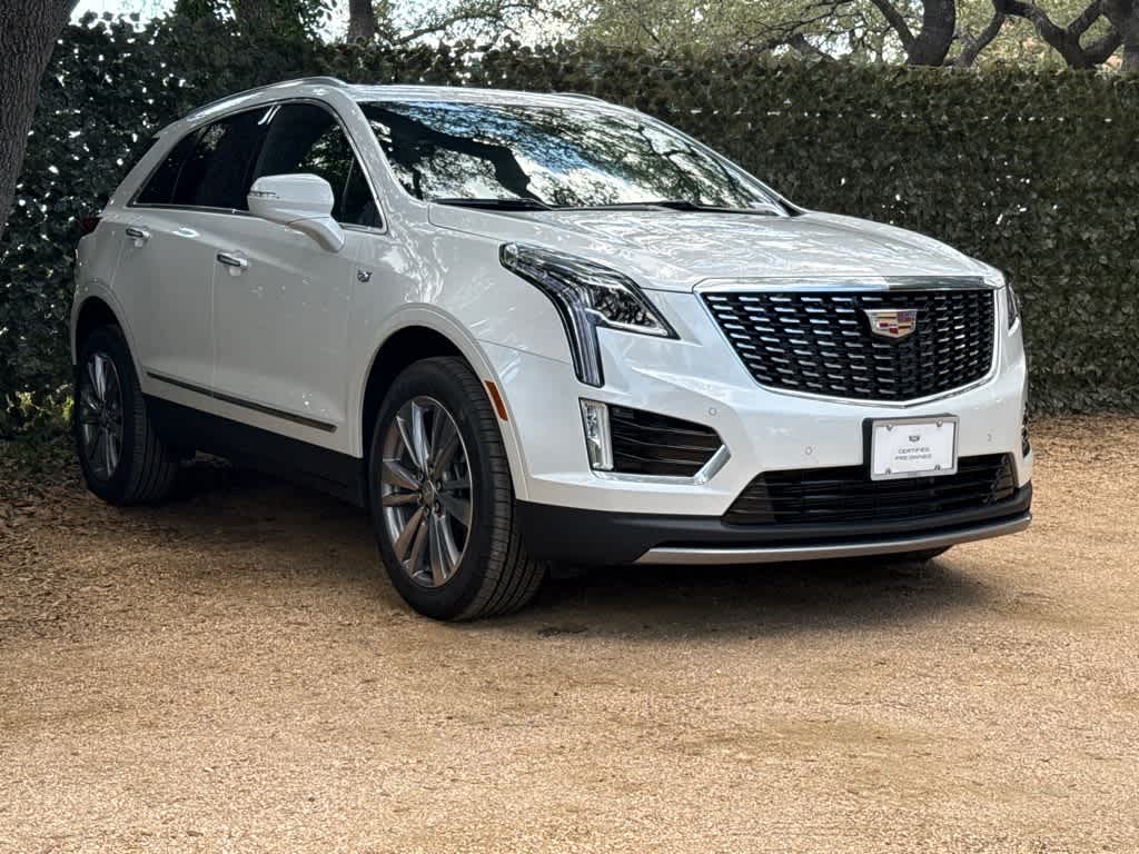 2025 Cadillac XT5 Premium Luxury photo 2