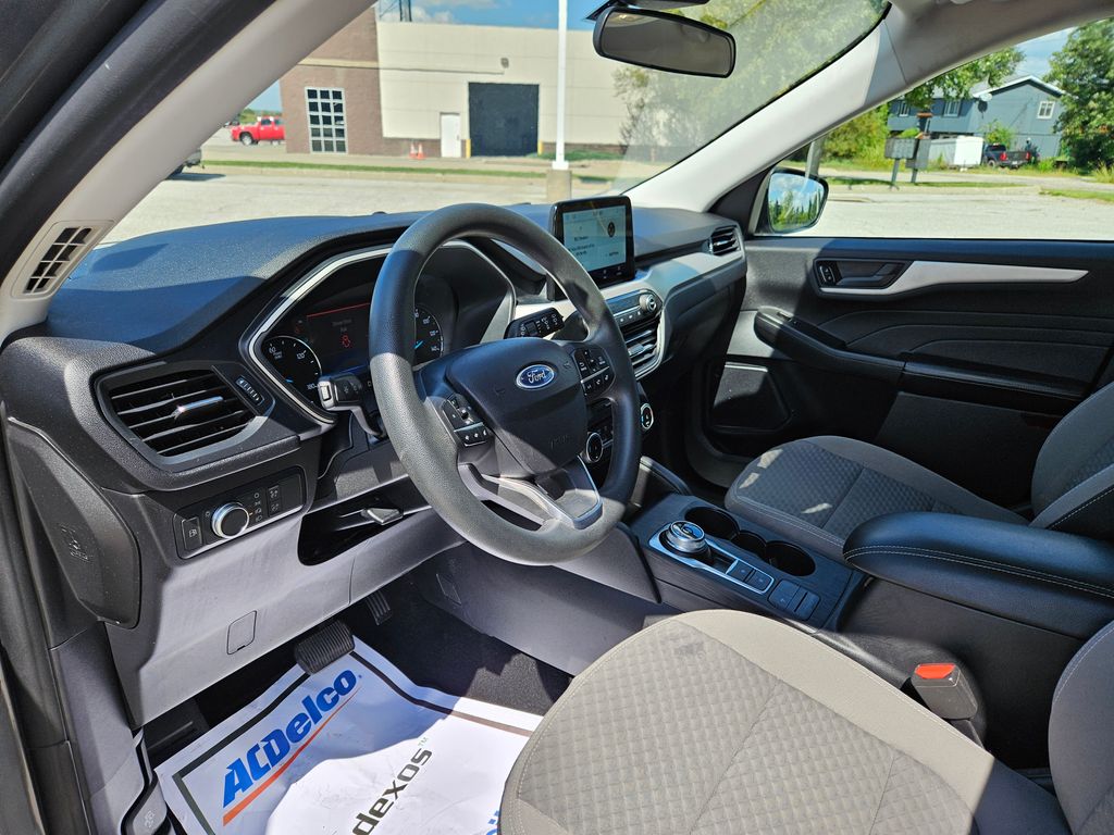 2022 Ford Escape Hybrid SE photo 21