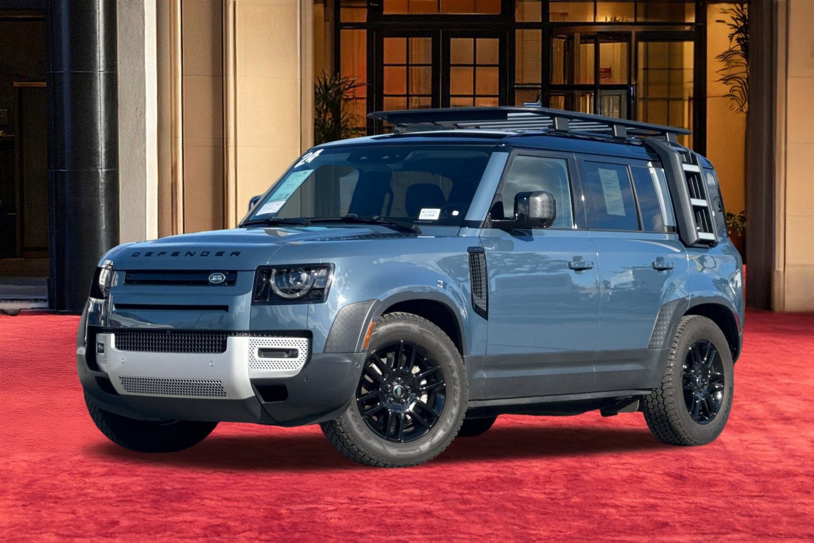 2024 Land Rover Defender S's photo