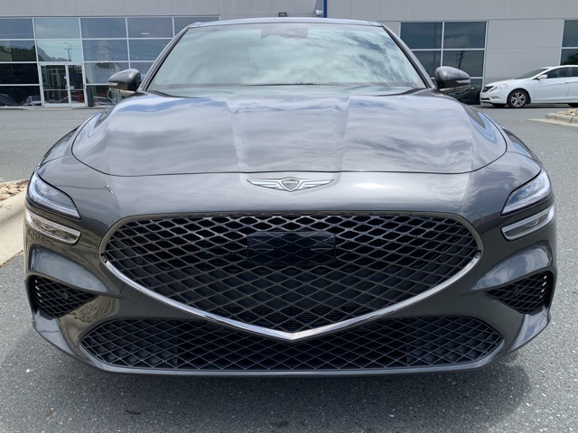 2025 Genesis G70 2.5T photo 8