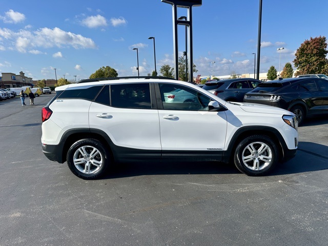 2021 Gmc Terrain SLE photo 2