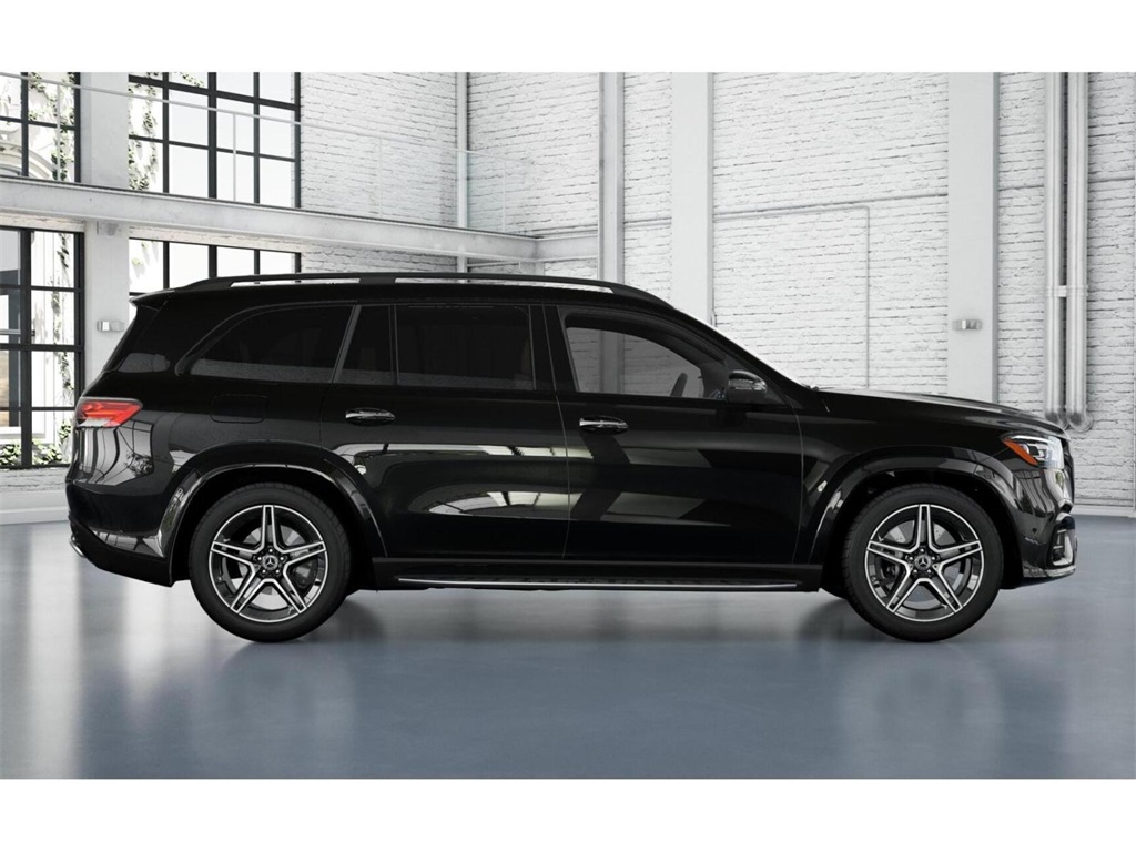 2026 Mercedes Benz GLS 450 4MATIC photo 2
