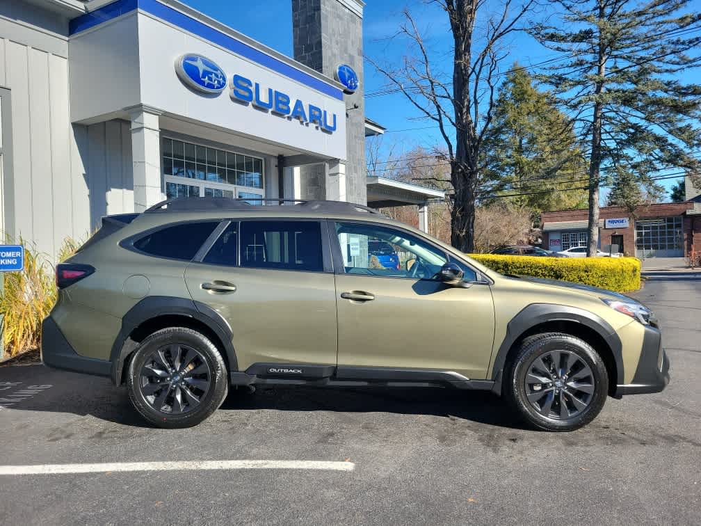 2023 Subaru Outback Onyx Edition photo 2