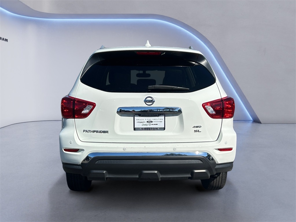 2019 Nissan Pathfinder SL photo 3