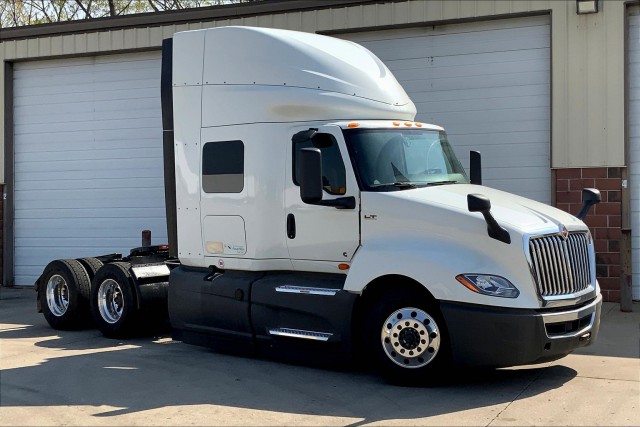 2022 International LT625 6x4 