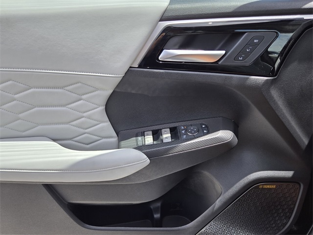2025 Mitsubishi Outlander SEL GT photo 18