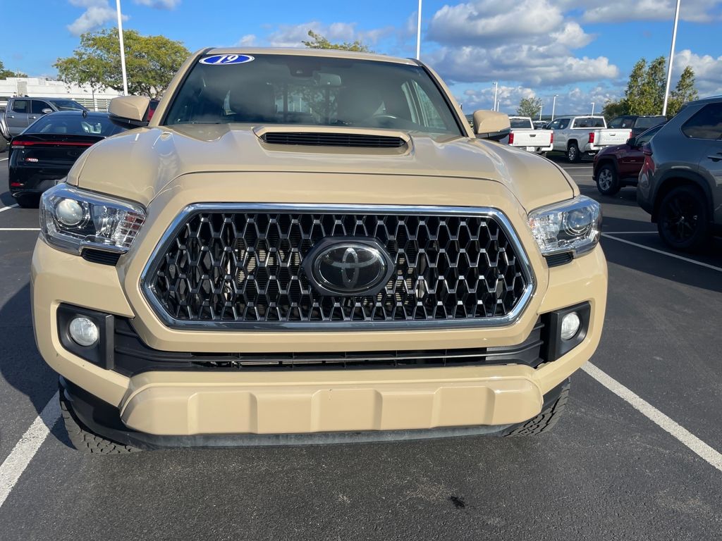 2019 Toyota Tacoma TRD Sport photo 23