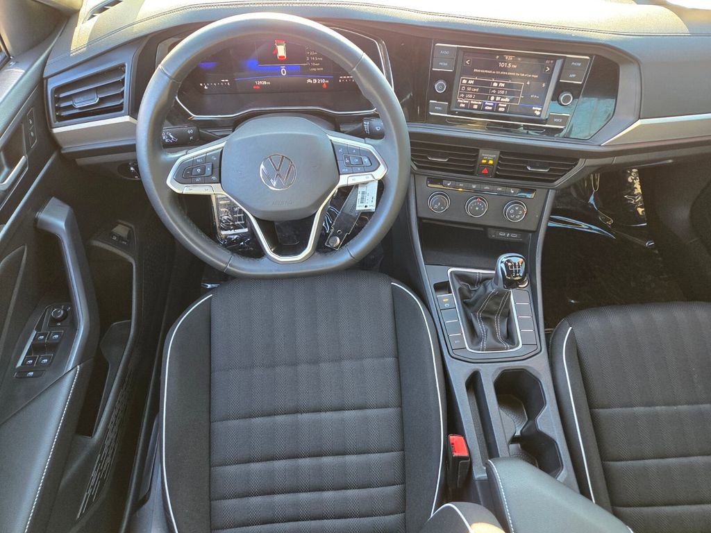 2024 Volkswagen Jetta Sport photo 11
