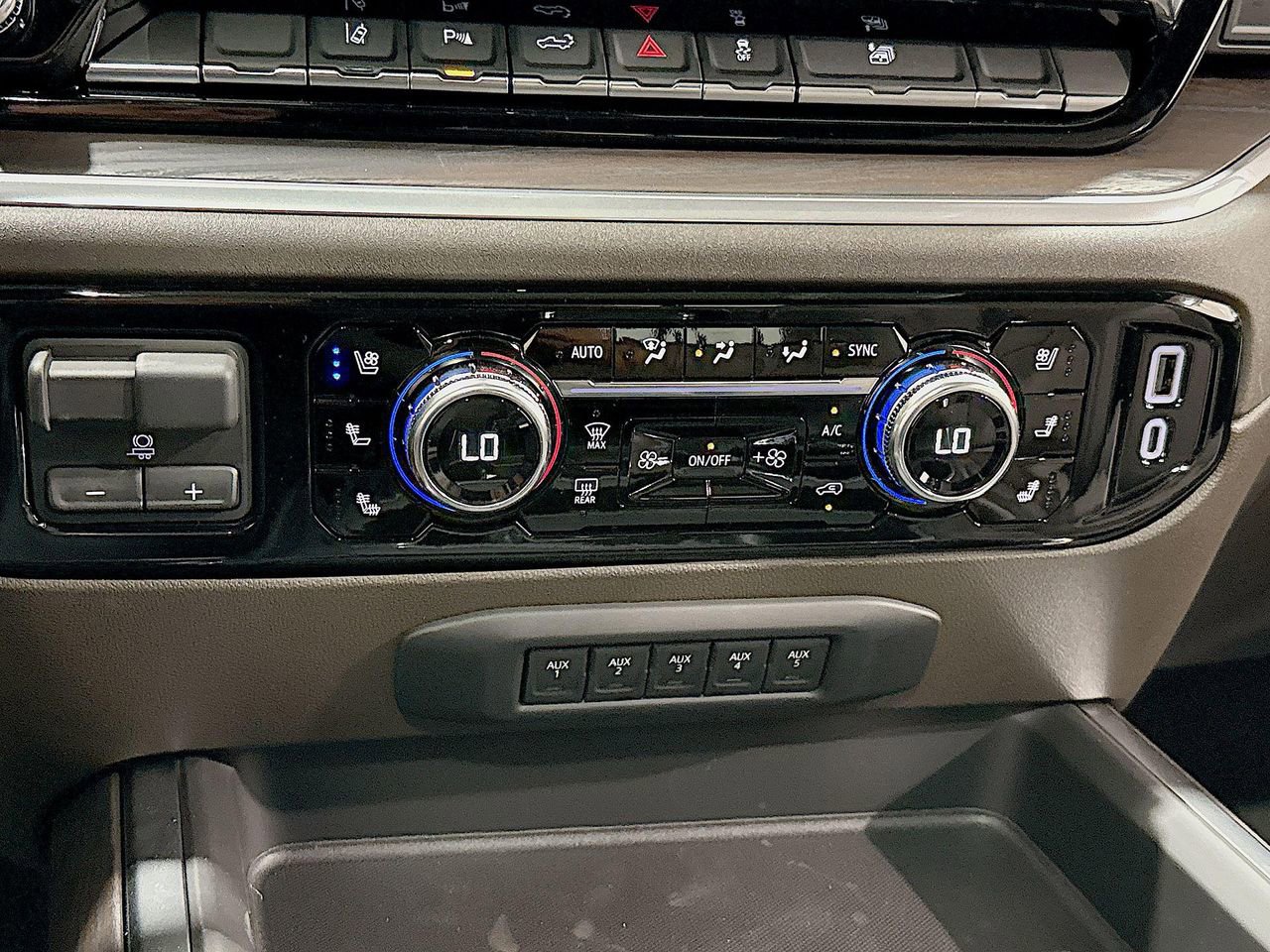 2026 Gmc Sierra 2500 HD SLT photo 17