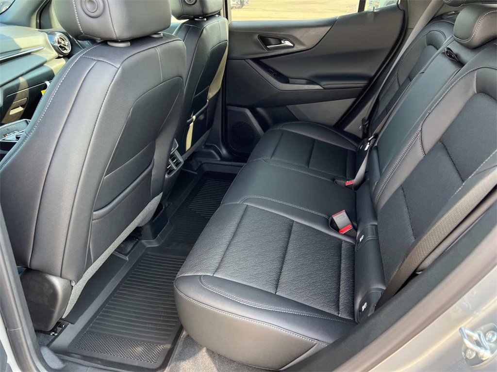 2026 Chevrolet Equinox LT photo 9