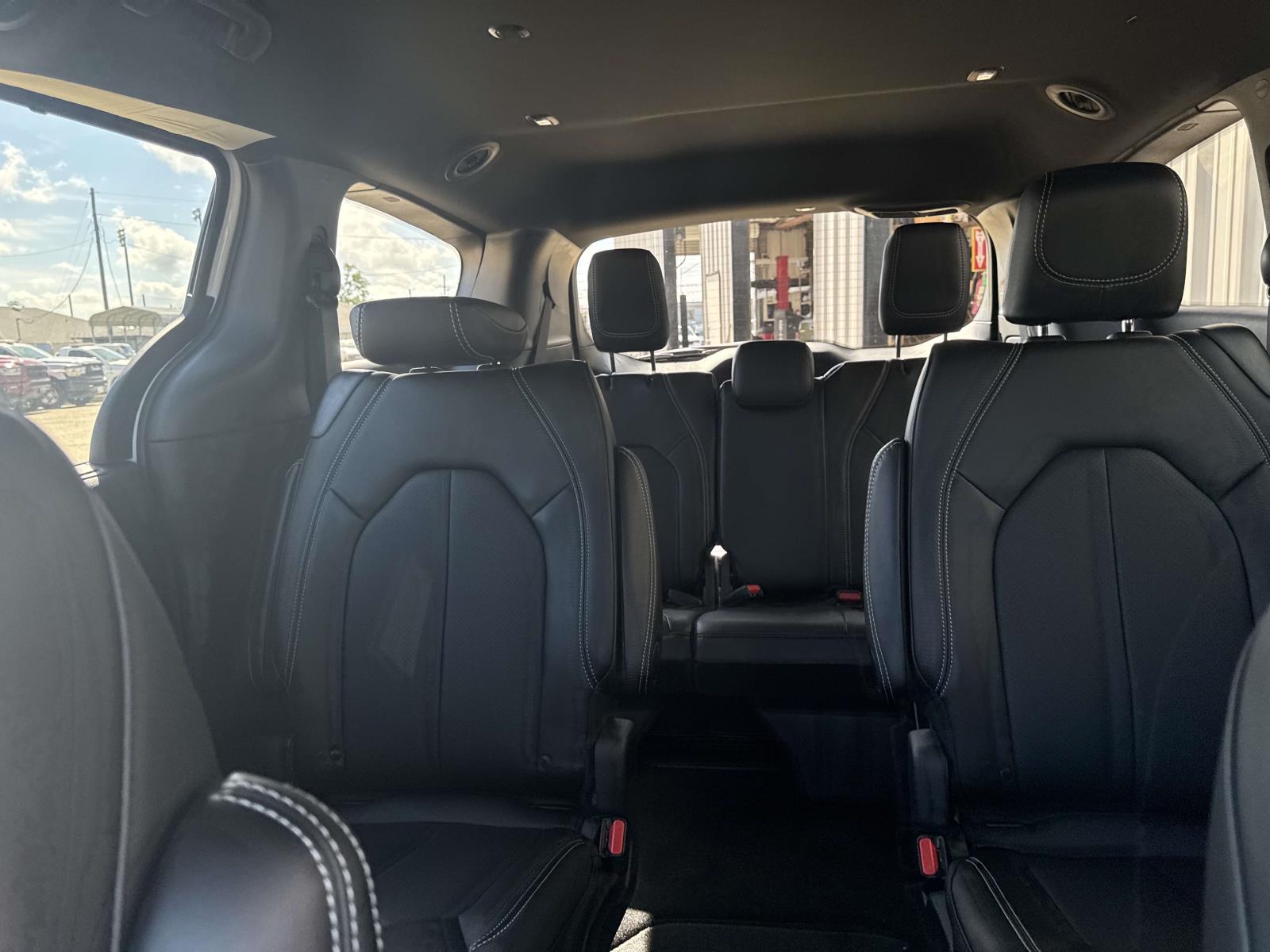 2026 Chrysler Voyager LX photo 7