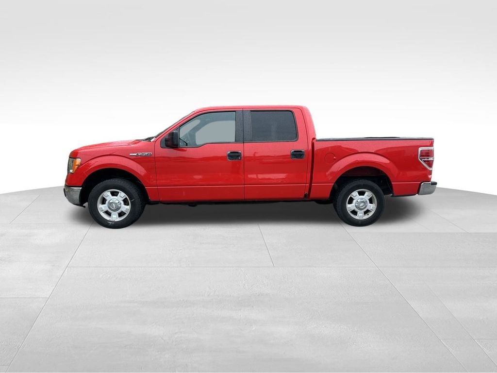 2011 Ford F-150 XLT photo 2