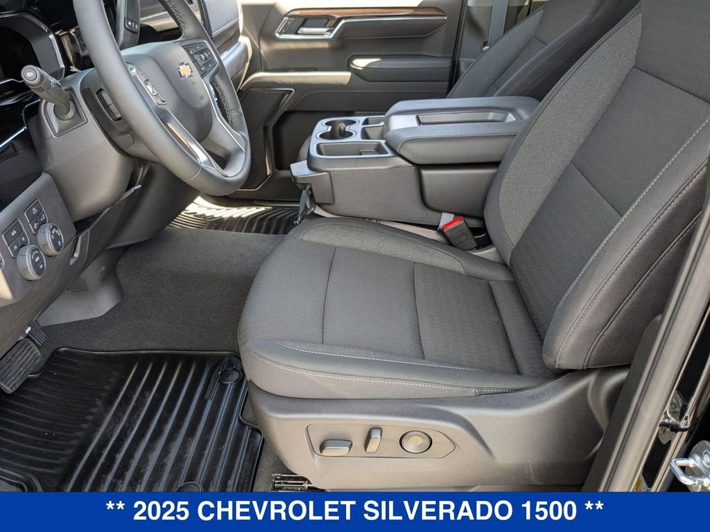 2025 Chevrolet Silverado 1500 LT photo 11