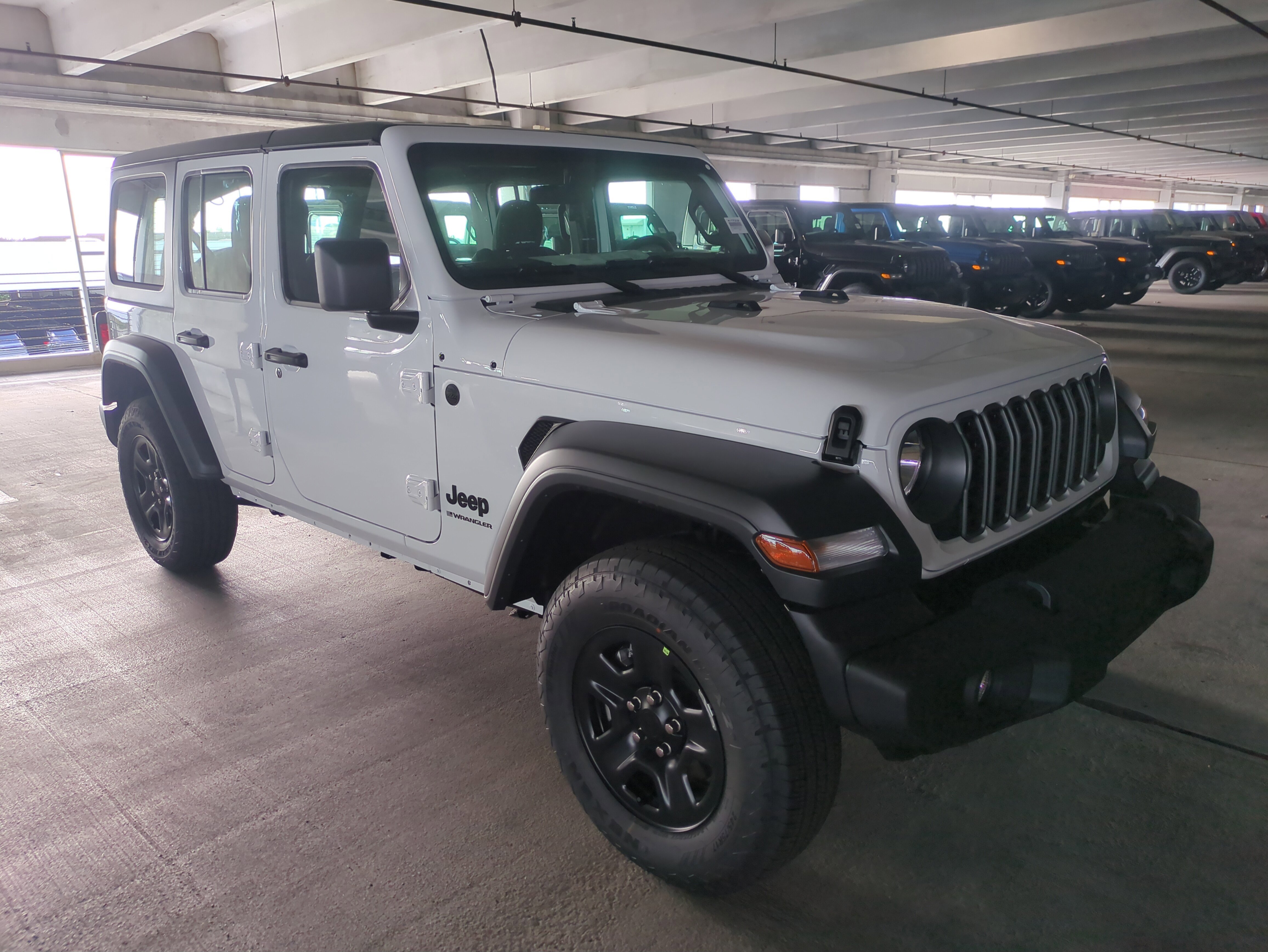 2026 Jeep Wrangler 4-Door Sport's photo