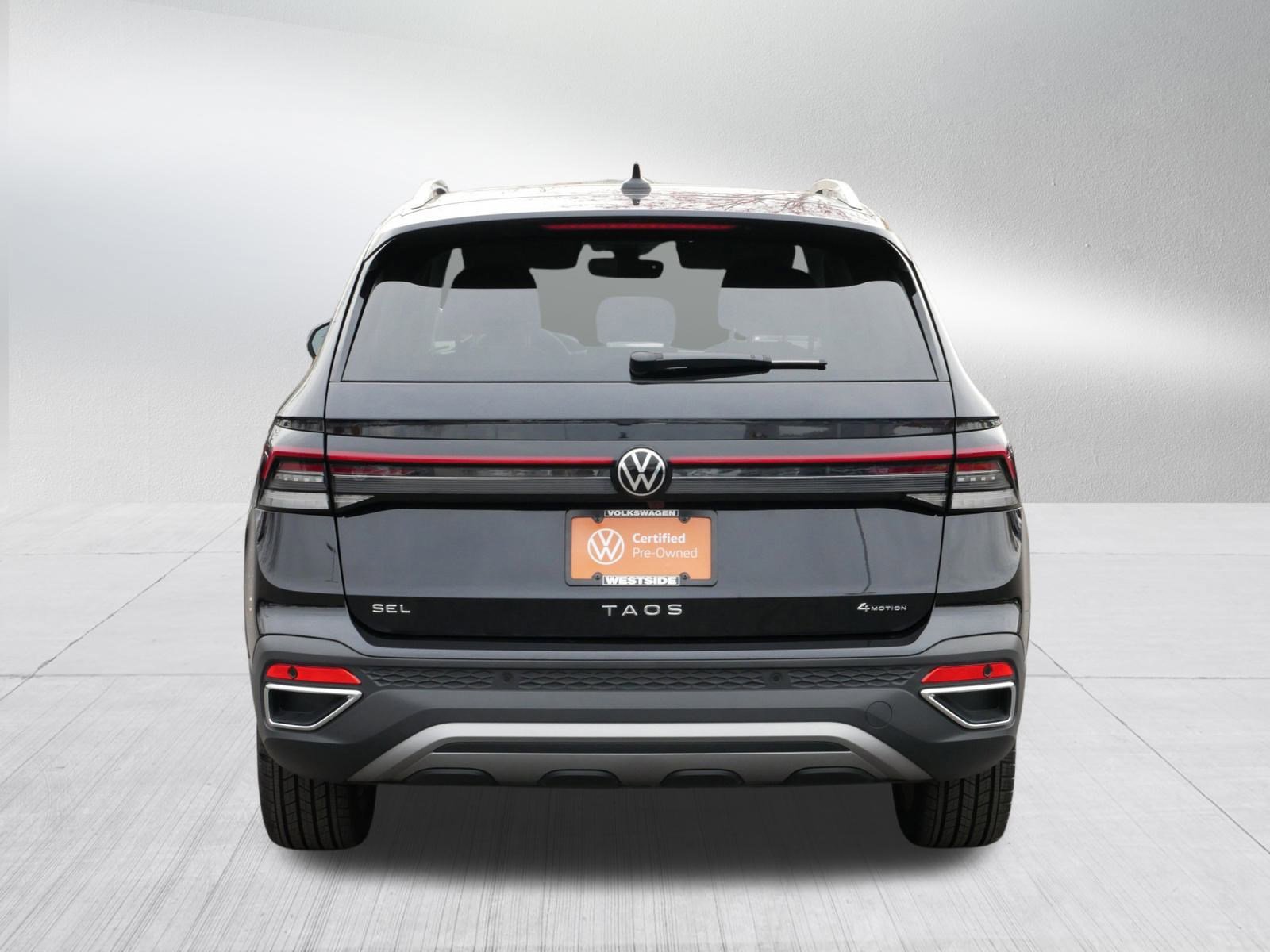 2025 Volkswagen Taos SEL photo 3