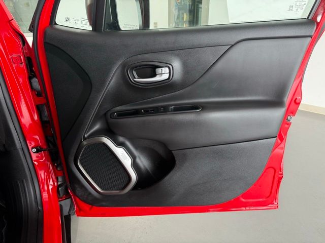 2019 Jeep Renegade Limited photo 36