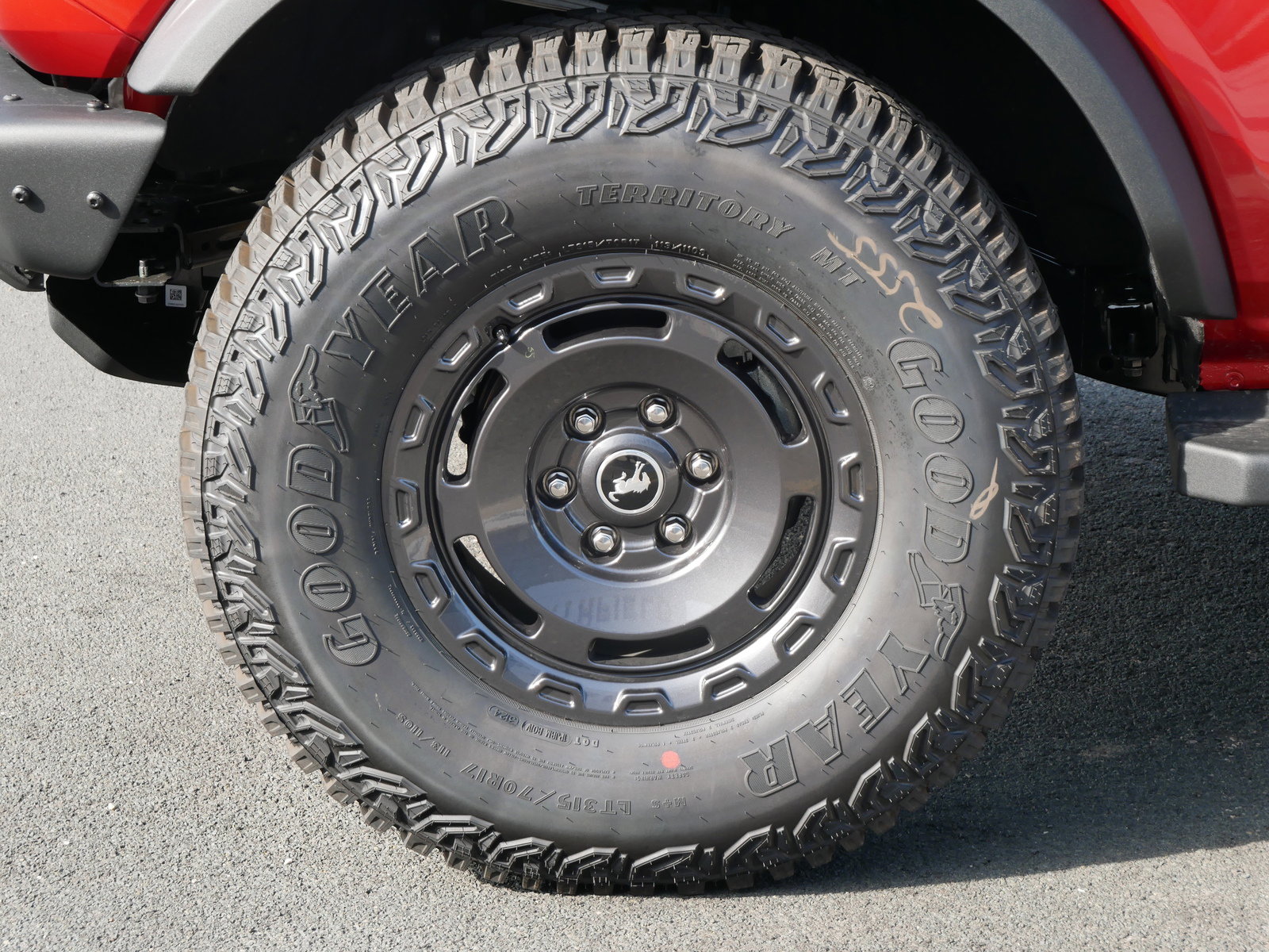 2024 Ford Bronco Outer Banks photo 4