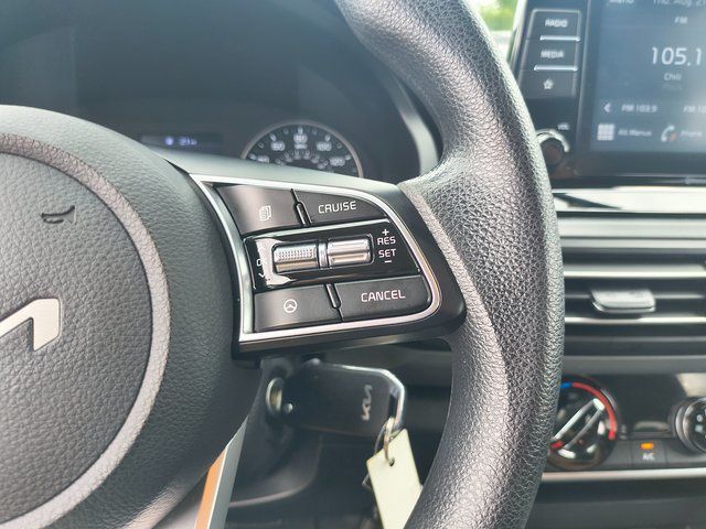 2023 Kia Seltos LX photo 5