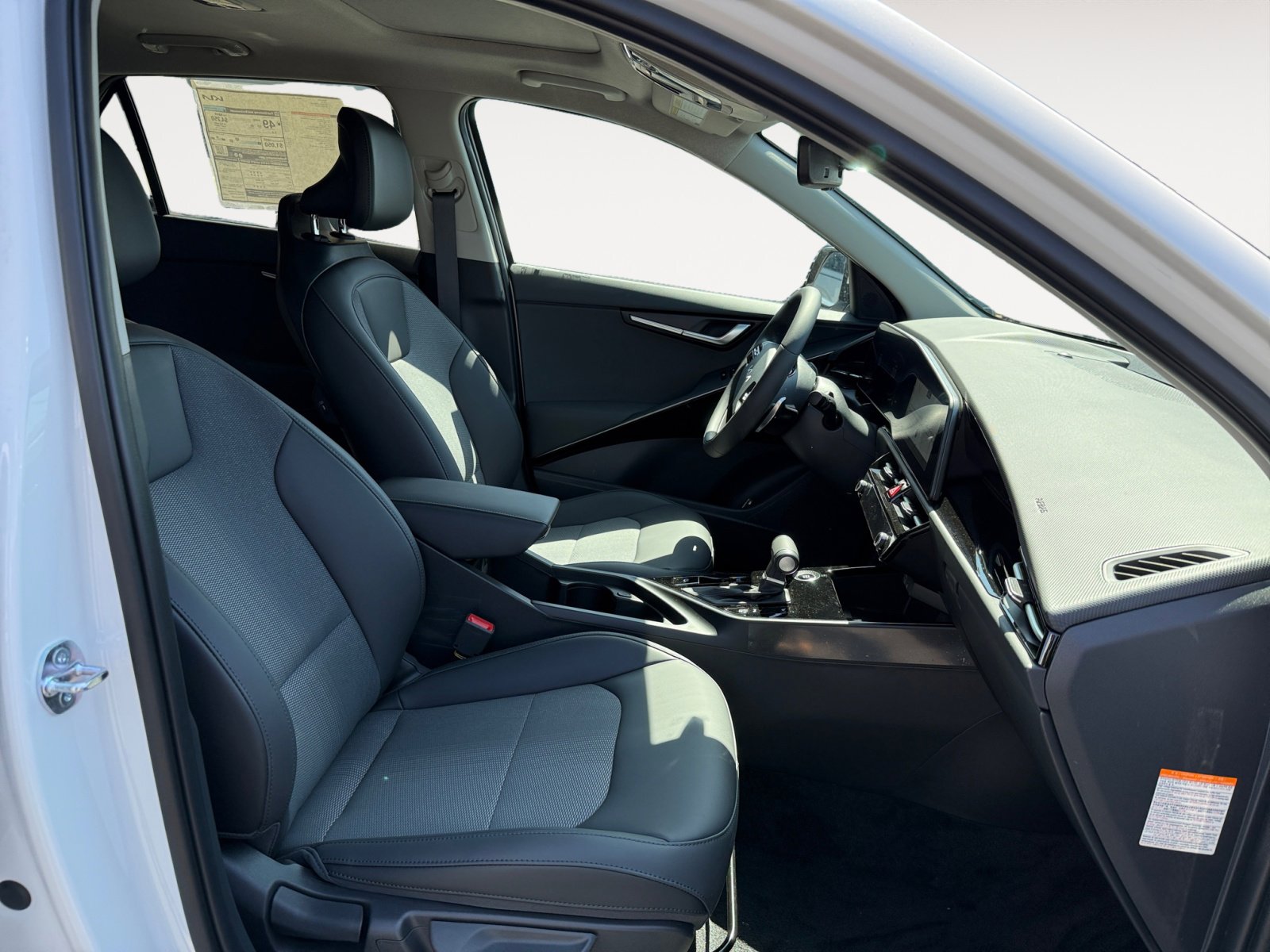 2025 Kia Niro EX Touring photo 17