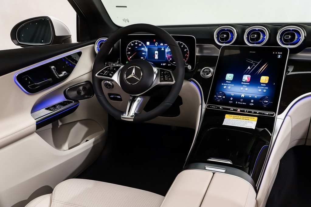2025 Mercedes Benz GLC 300 4MATIC photo 12